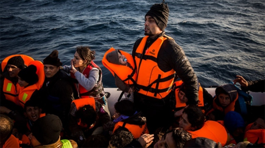 Li peravên Tirkiyê 423 penaber hatin girtin